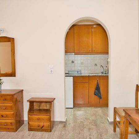 Villa Nikos Karamolegkos Kamari Екстериор снимка