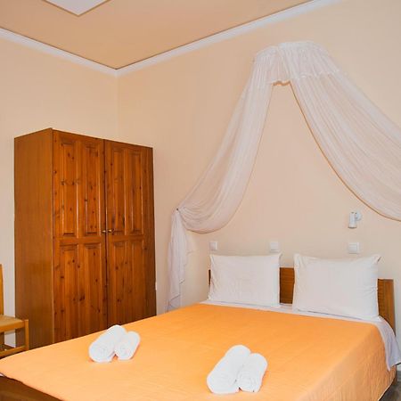 Villa Nikos Karamolegkos Kamari Екстериор снимка