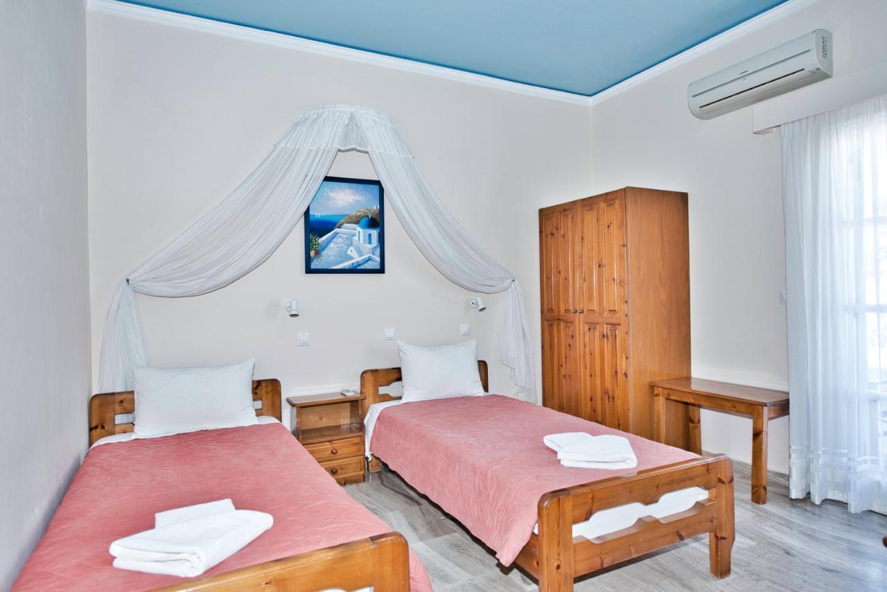 Villa Nikos Karamolegkos Kamari Екстериор снимка